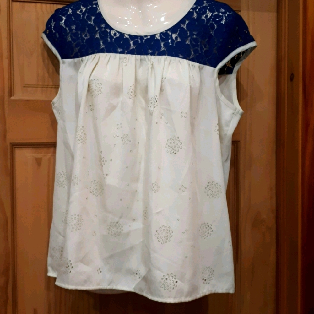 Vera Wang Top